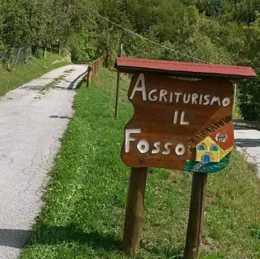 Agriturismo Il Fosso กูติญาโน ภายนอก รูปภาพ
