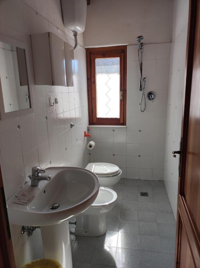 Agriturismo Il Fosso กูติญาโน ภายนอก รูปภาพ