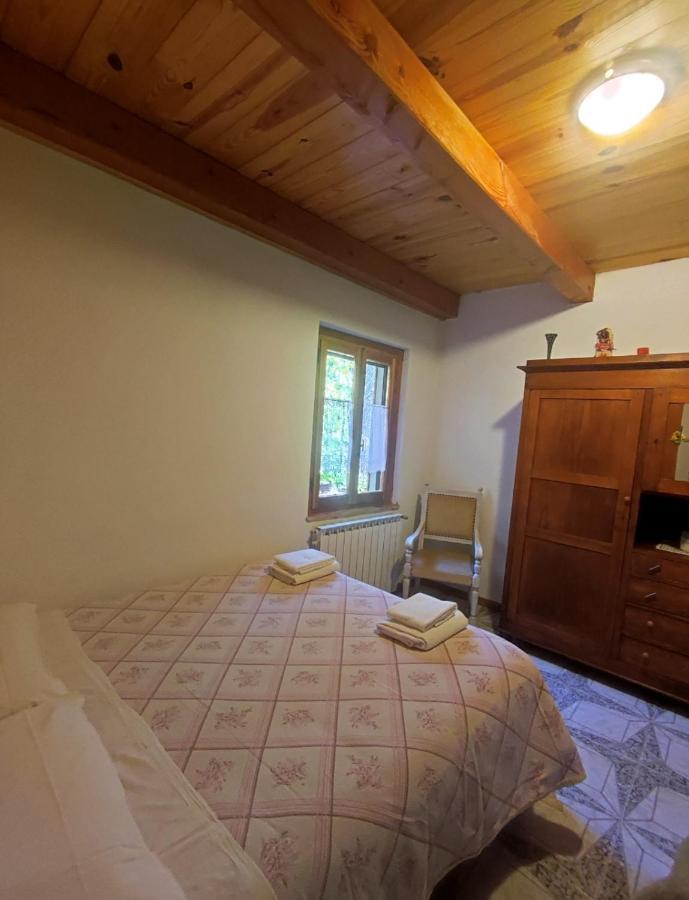 Agriturismo Il Fosso กูติญาโน ภายนอก รูปภาพ